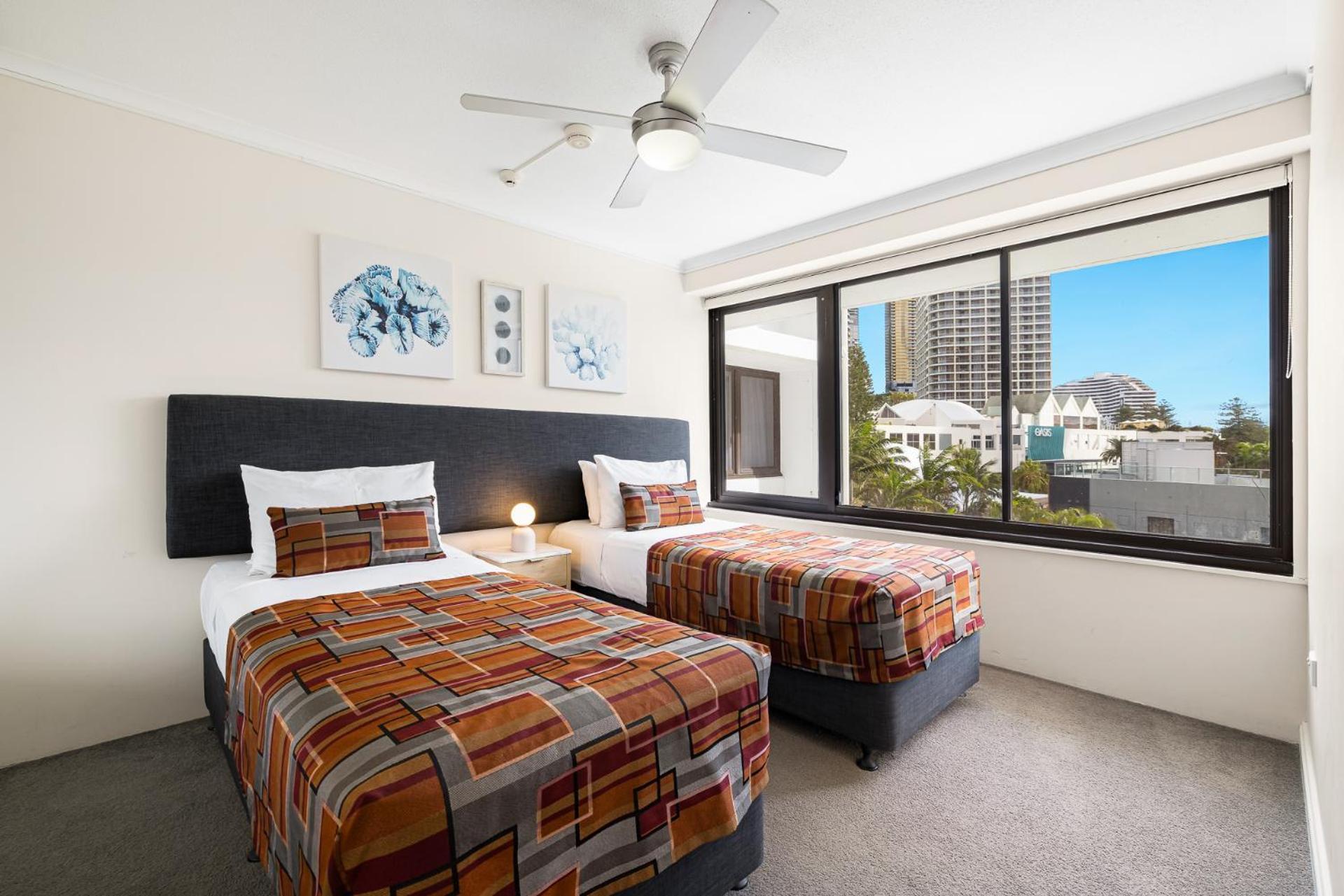 South Pacific Plaza - Official Aparthotel Броудбийч Екстериор снимка